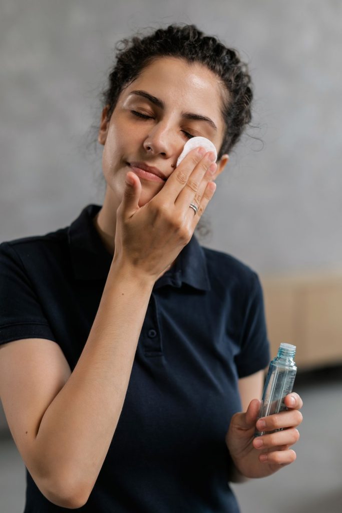 Sanfte Lidrandreinigung bei Blepharitis
