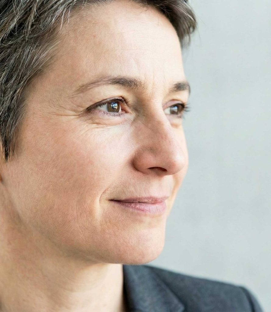 Portrait einer Frau – Leica Eyecare Zürich